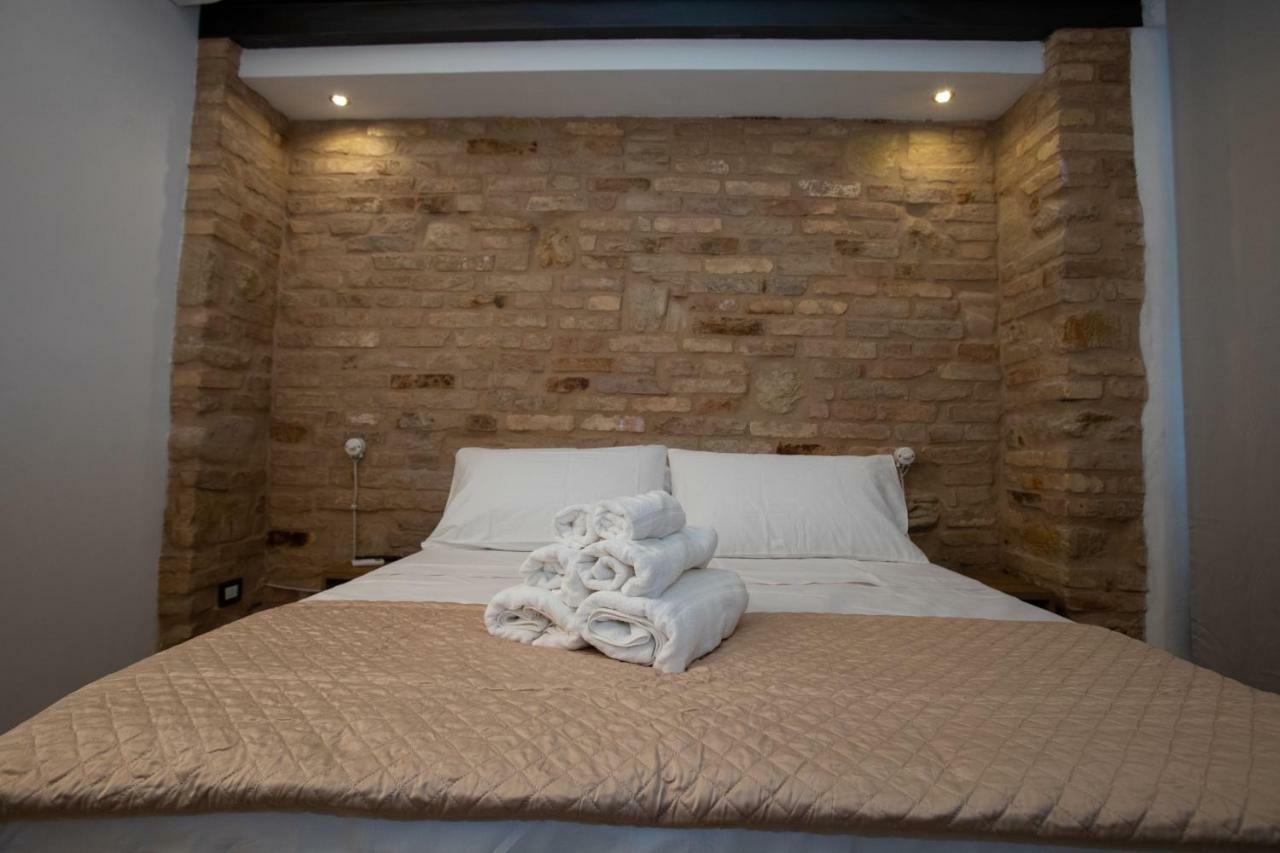 Al 54 Accommodation San Benedetto del Tronto Eksteriør bilde
