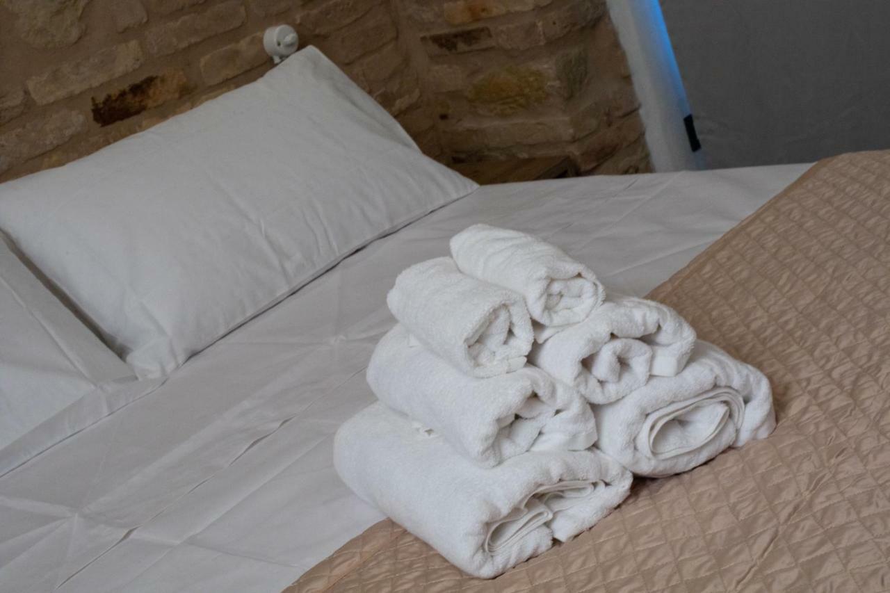 Al 54 Accommodation San Benedetto del Tronto Eksteriør bilde