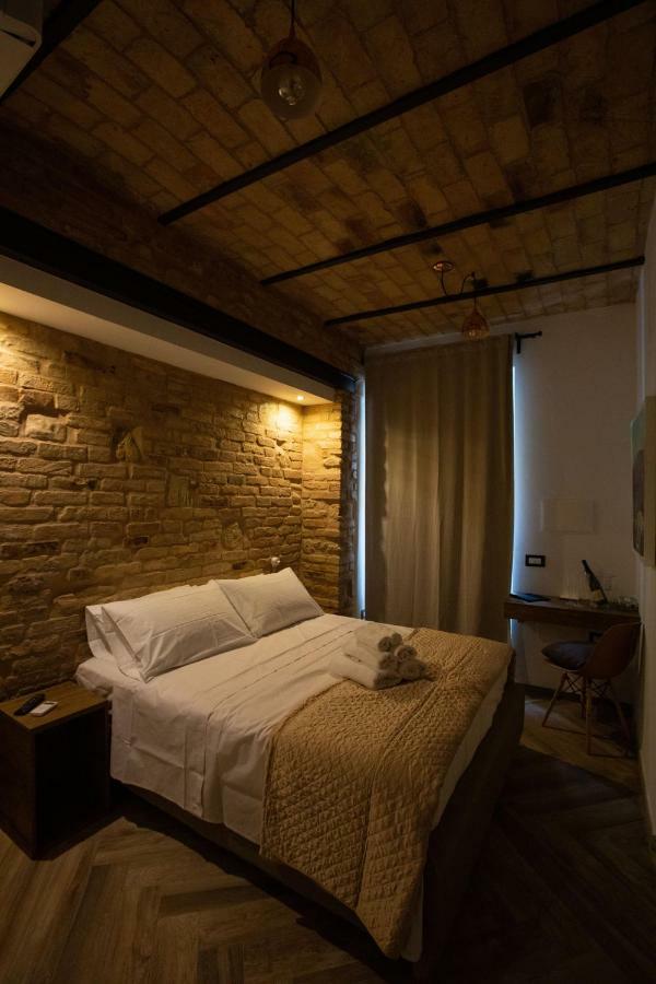 Al 54 Accommodation San Benedetto del Tronto Eksteriør bilde