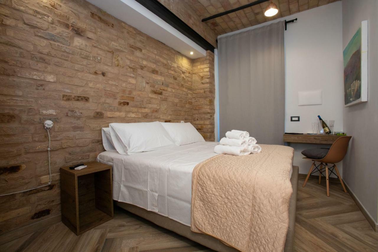 Al 54 Accommodation San Benedetto del Tronto Eksteriør bilde