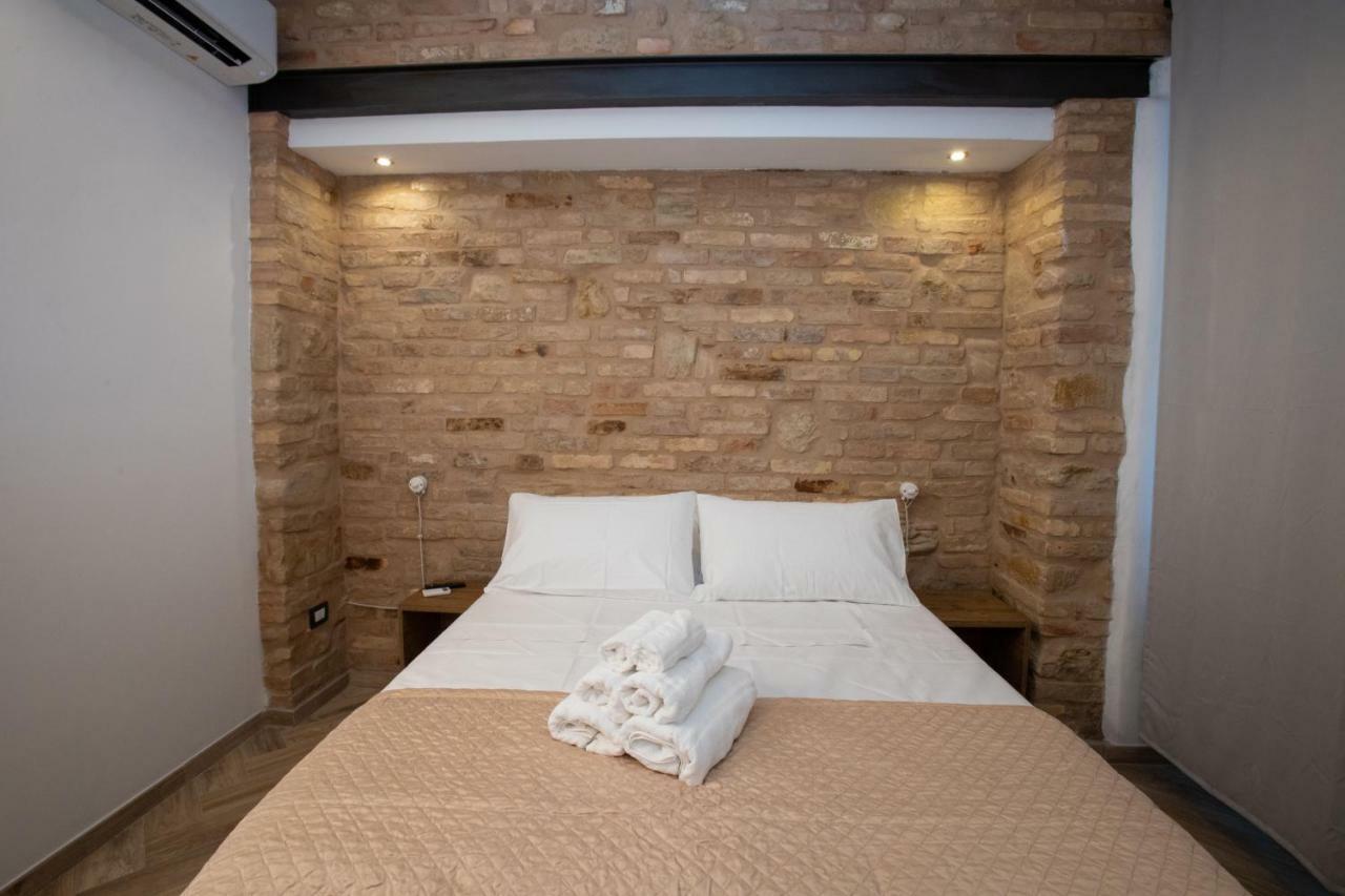 Al 54 Accommodation San Benedetto del Tronto Eksteriør bilde